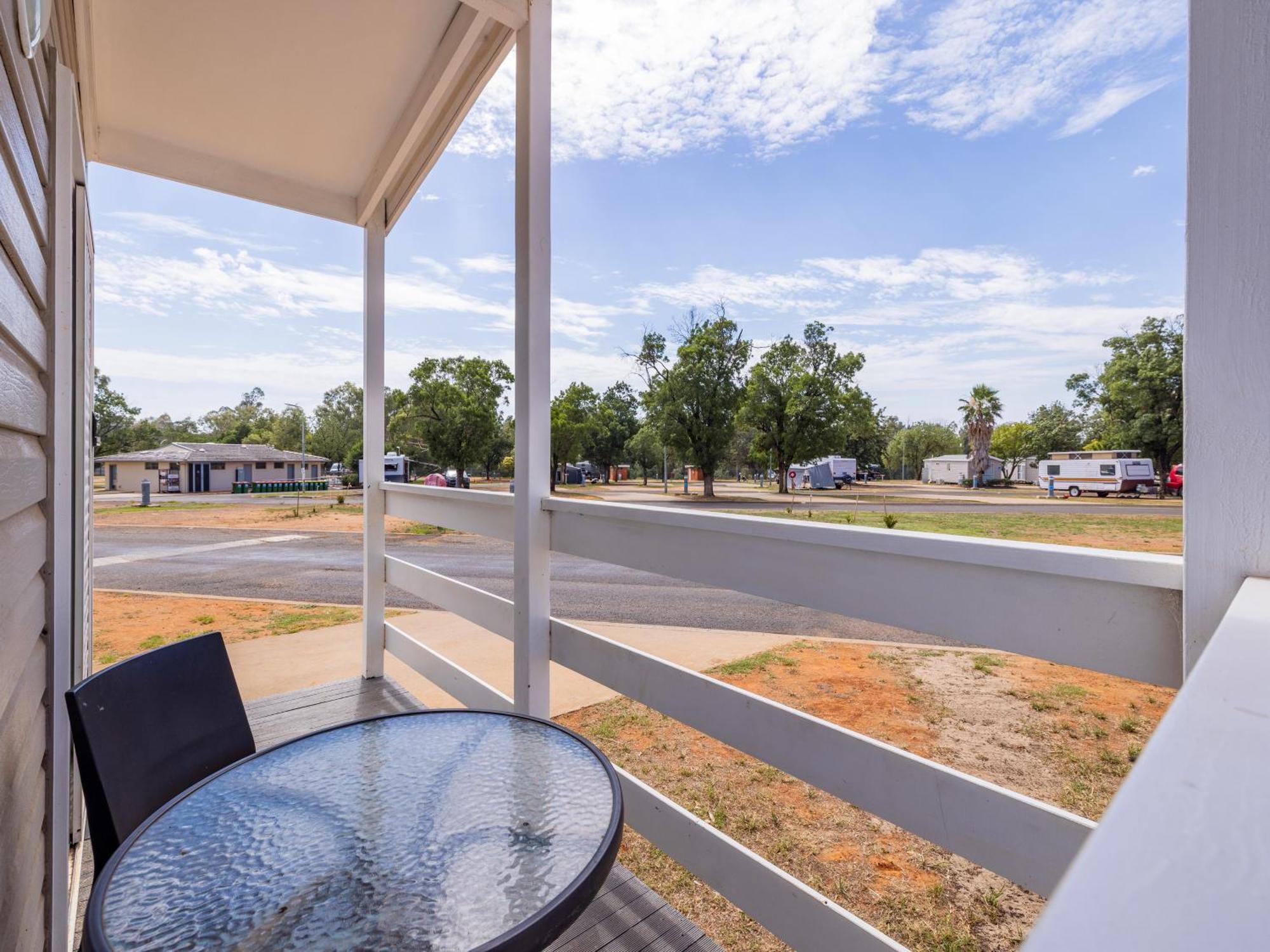 Nrma Dubbo Holiday Park Номер фото
