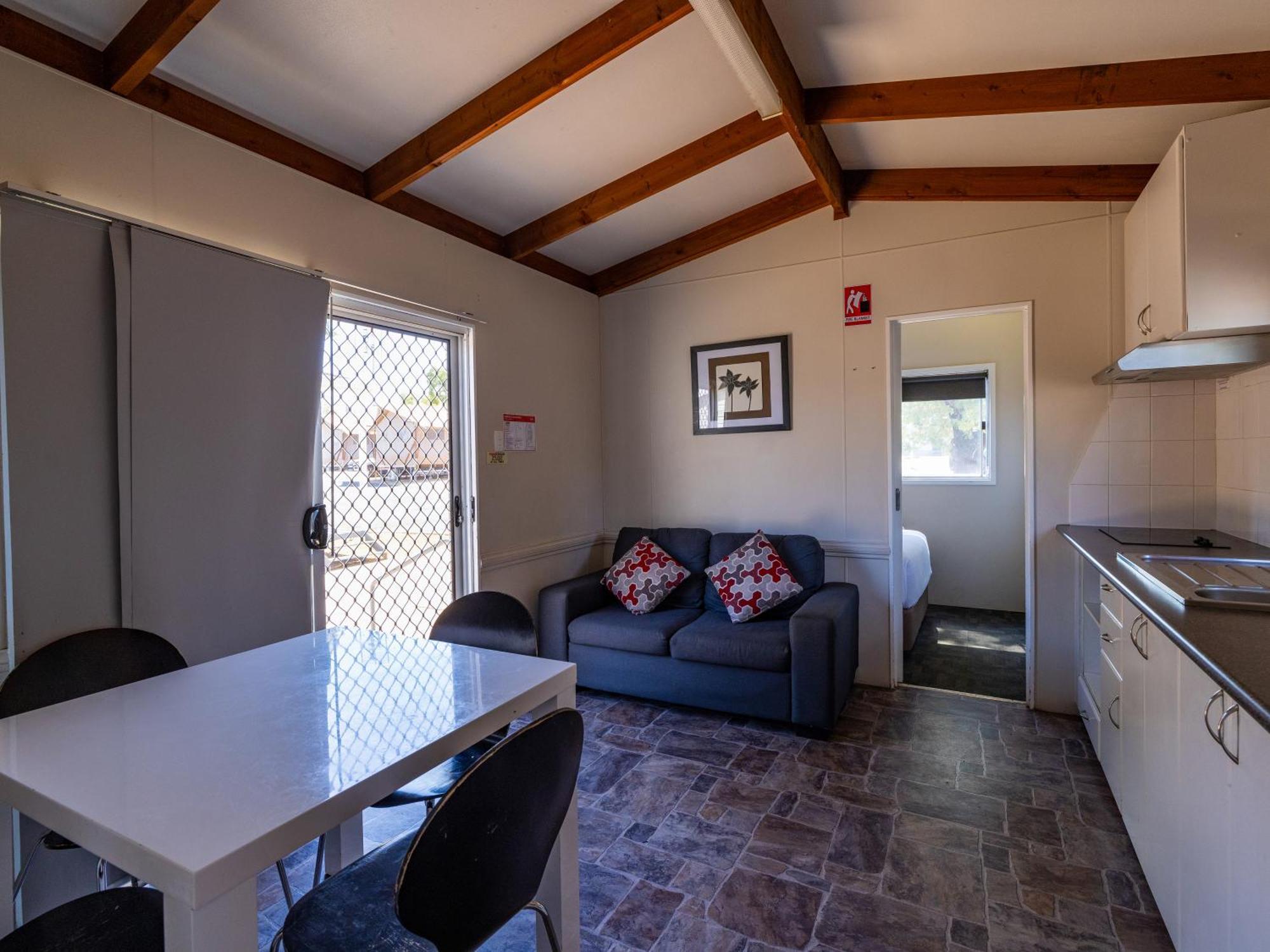 Nrma Dubbo Holiday Park Номер фото
