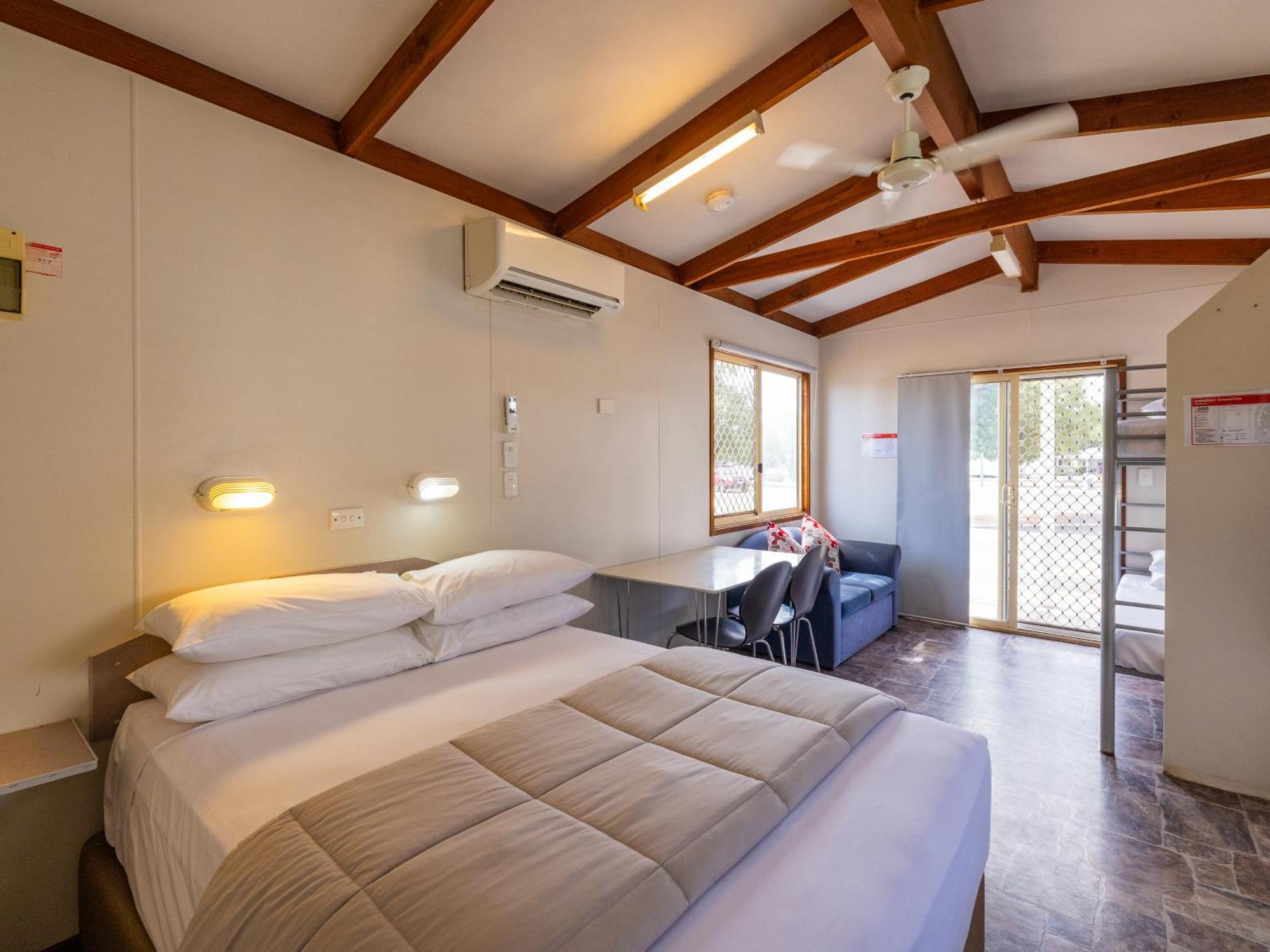 Nrma Dubbo Holiday Park Номер фото